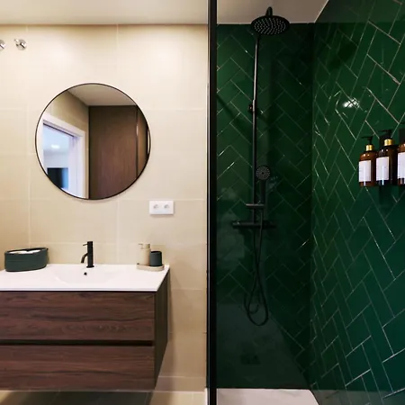 Espaço Quattro Apartamento *
